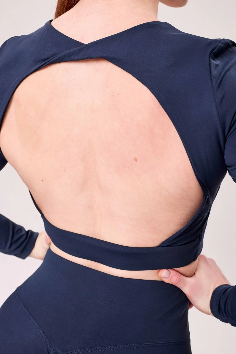 BACKLESS PADDED LONG-SLEEVE Top de manga larga de mujer - Image 3