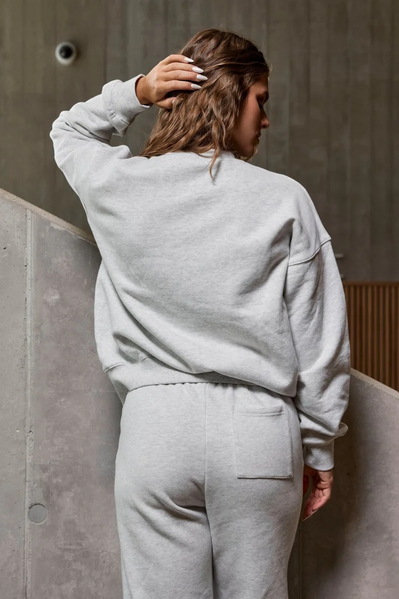 True Comfort Oversized Sudadera para mujer con cuello redondo - Image 2